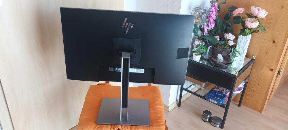 Монитор HP E273q