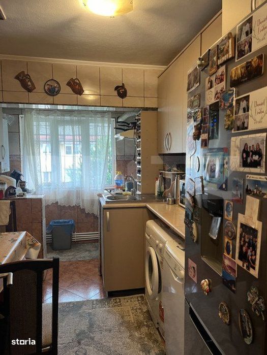 Apartament 5 camere, 2 bai, centrala proprie, cartier Obcini