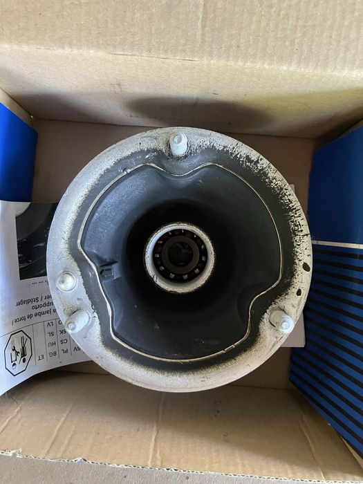 Bmw e39,e46 передняя чашка новая