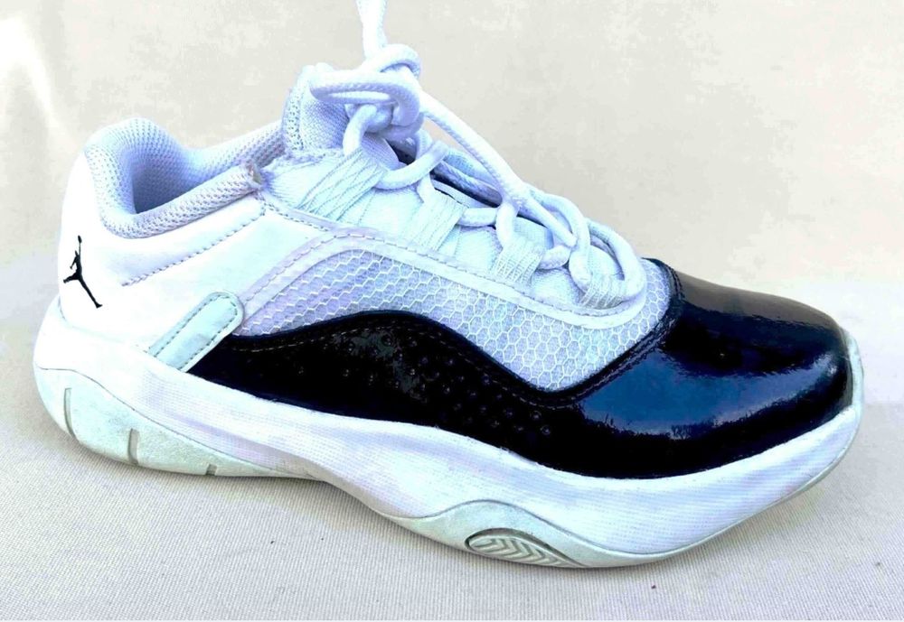 ULTIMELE PERECHI!! Adidasi / Sneakers Air Jordan 11 Low Alb  Marime 36 Unisex