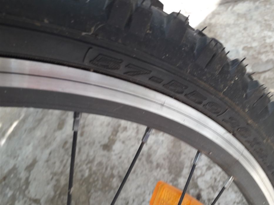 Vand bicicleta de adult.