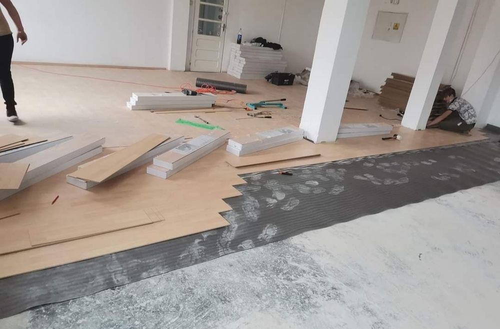 Parchet execut lucrări