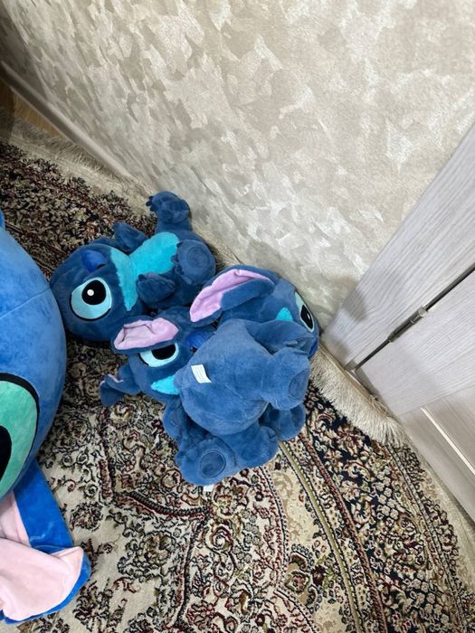 Stitch va trendagi uxlayotgan stitch