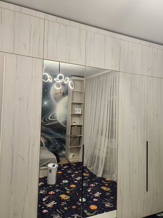 Продам квартиру из 5 комнат в  4 микрораоне