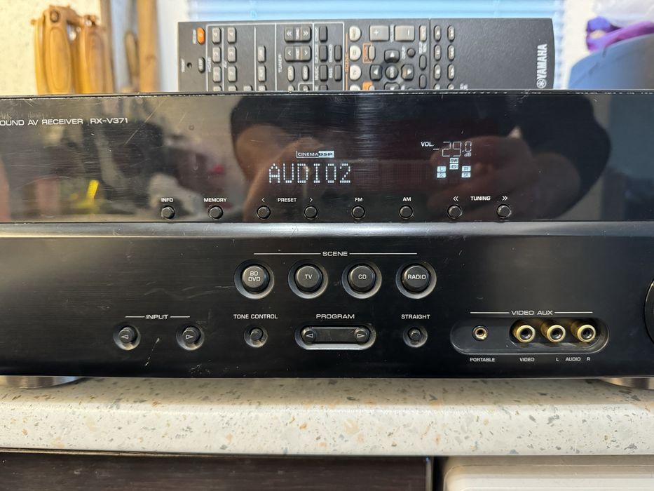 Yamaha RX-V371 resiver