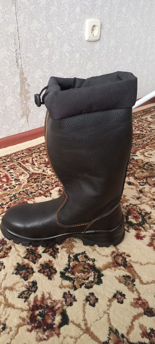 Продам Герзывый обувь летней