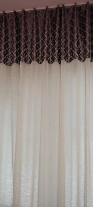 Нежно перде от уникален плат,идеално за скриване на трегер