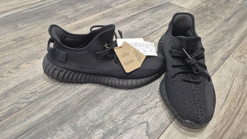 Adidas Yeezy Boost 350 V2