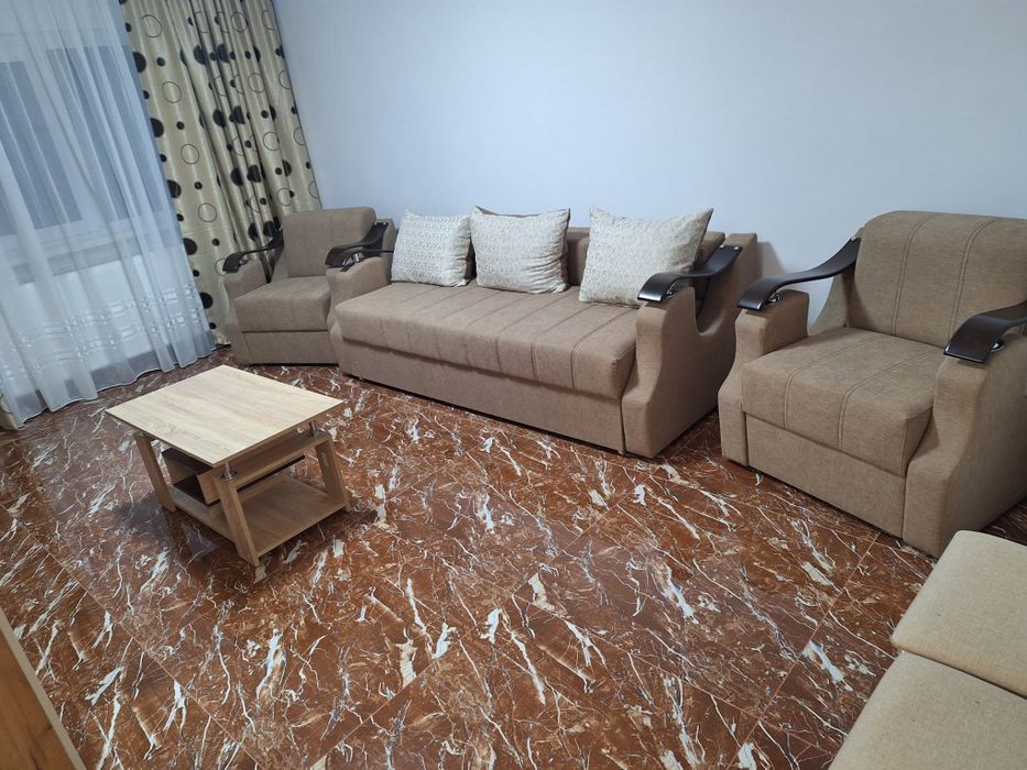 Inchiriez apartament