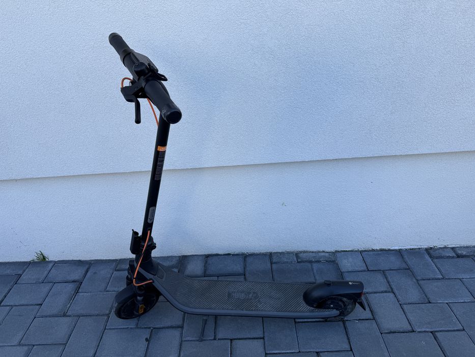 Trotineta electrica Ninebot E2 Plus II