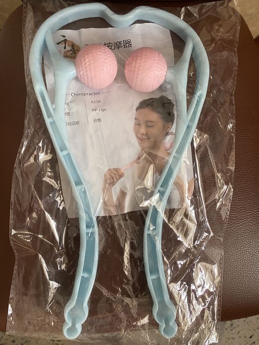 Массажер новый для шее