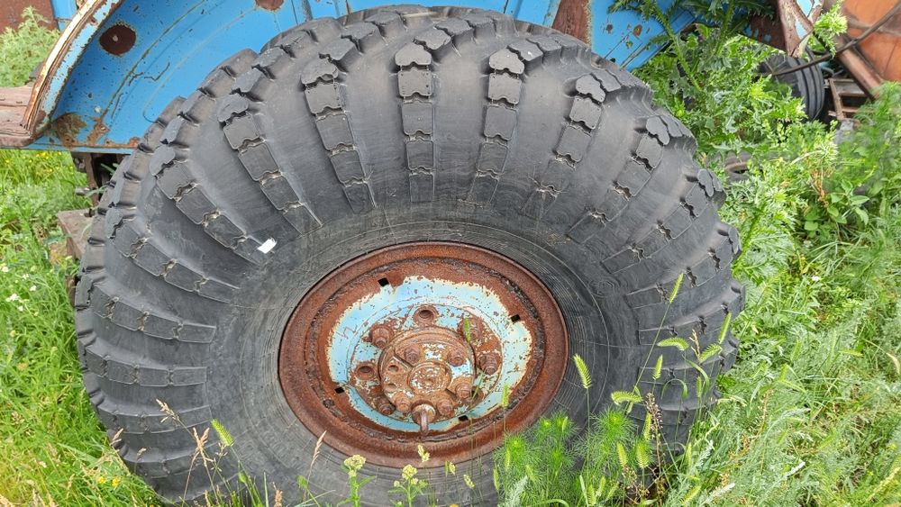 Трактор ЮМЗ задняя часть