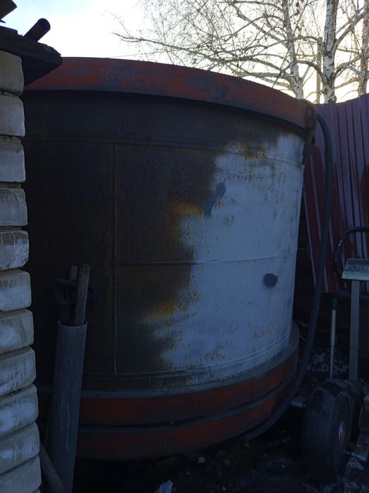 Продам ёмкость  толщина стен 12 мм