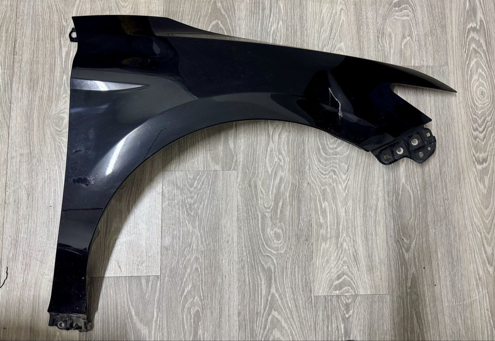 Крыло правое оригинал Toyota Camry