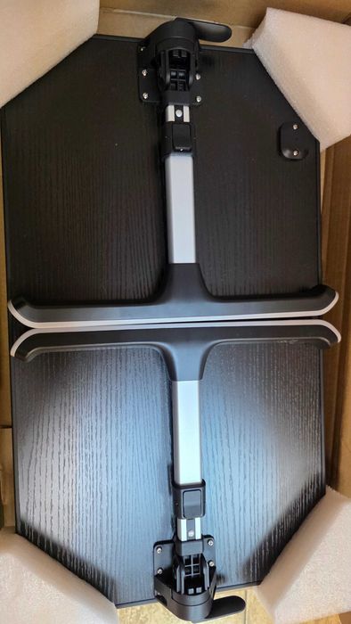 Masă laptop SAIJI pliabilă reglabilă 52x30 cm până la 17” – Neagră