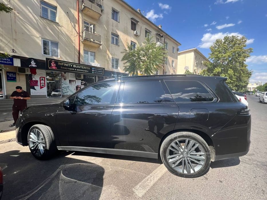 Такси водитель, Li 9 и Leapmotor C16 в горы и вес Узбекистан