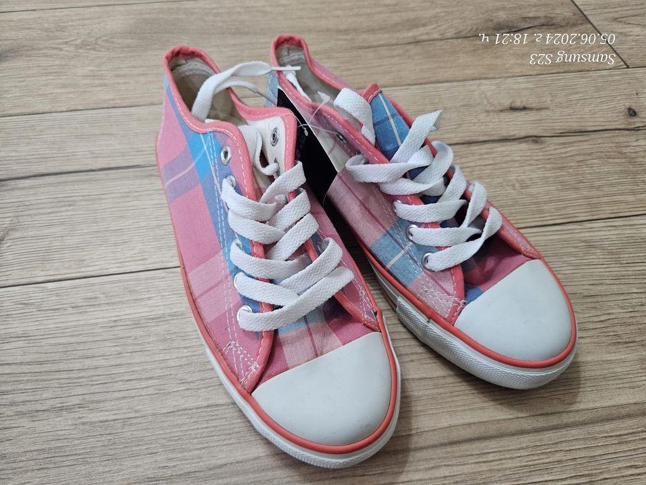 Дамски обувки два чифта