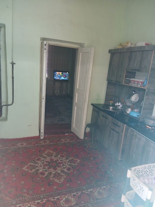 Xonallari katta boplgan 4 xonali shinamgina uy barcha sharoiti mavjud