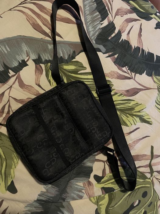 Мъжка чанта с дълга дръжка