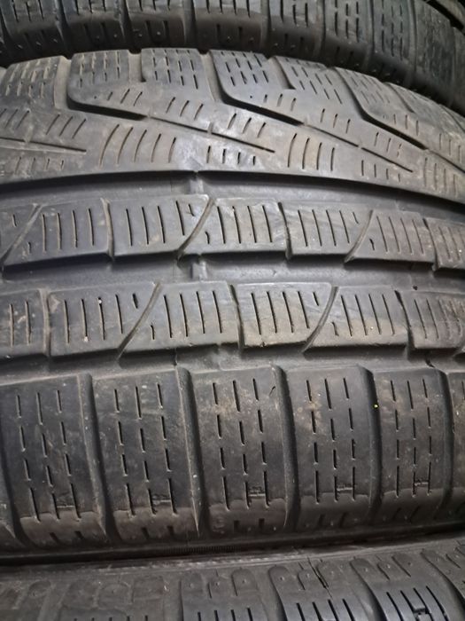Anvelope second iarna 245 35 R18/225 40 R18 Pirelli