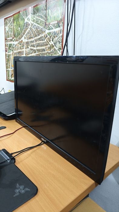 Monitoare Asus VS229HA cu suporți de perete