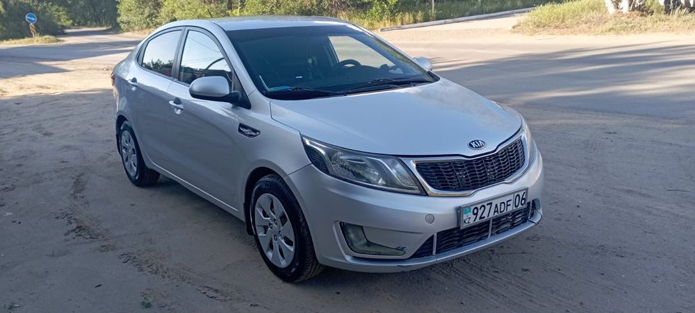 Продам Kia Rio 2014 год