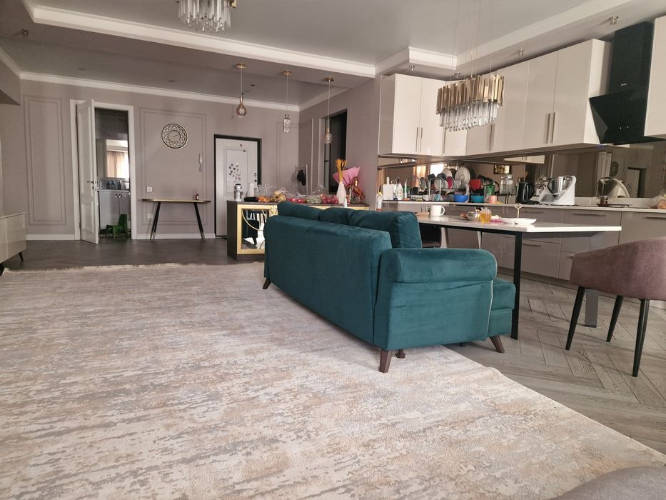 Продам диван  в хорошем состоянии