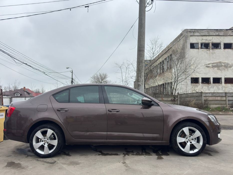 Vand sau schimb Jante skoda octavia 17