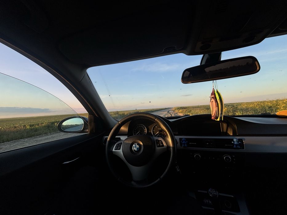 Vand sau Schimb cu golf 6 2.0tdi  sau E 60 !  E90 320D m47