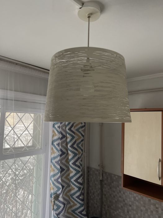 Люстра в хорошем состоянии