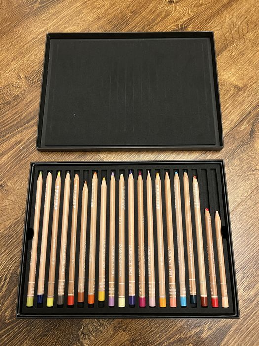 Creioane profesionale Caran D’ache luminance 6901
