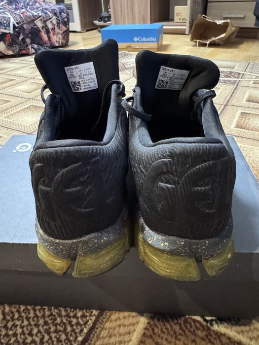 Кроссовки Asics новые оригинал