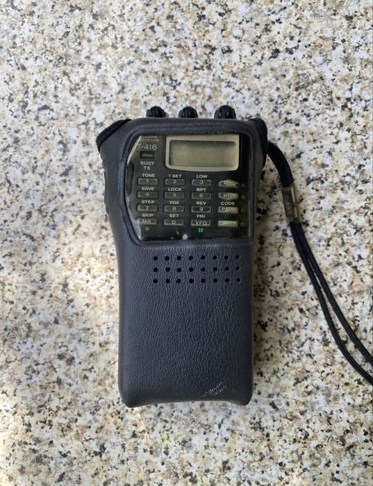 Yaesu  FT - 416.