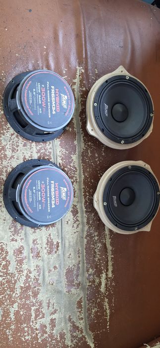 Колонки AMP 300W.