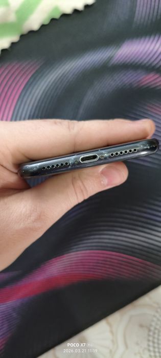 Продам iPhone XR