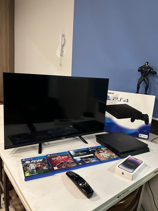 Продам PlayStation 4+ Телевизор