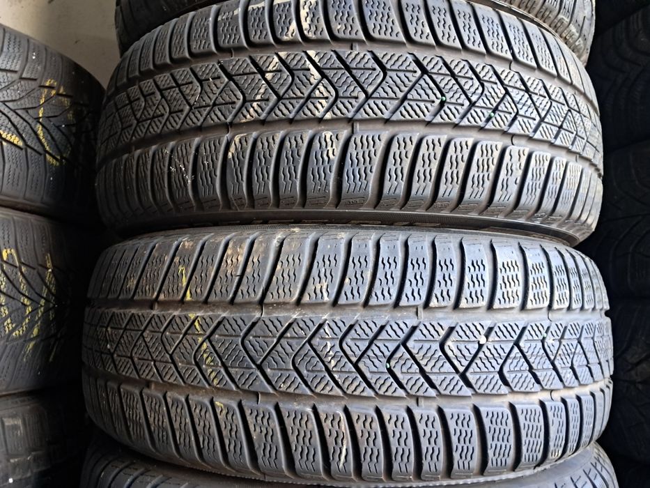 Anvelope second iarna 225 55 R17 Pirelli RFT* 2024