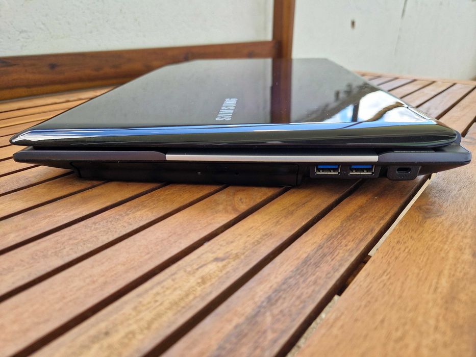 SAMSUNG RF511 | i5 | 8GB RAM | SSD 128GB + HDD 640GB | NVIDIA® GT540M