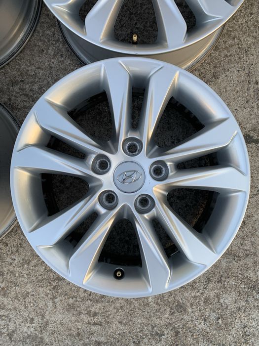 4ри броя оригинални алуминиеви джанти 5х114,3 16ки  за Хюндай/Hyundai