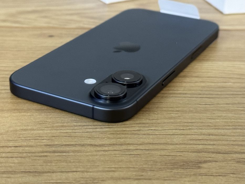 Бартер “нов” iPhone 17 256gb black