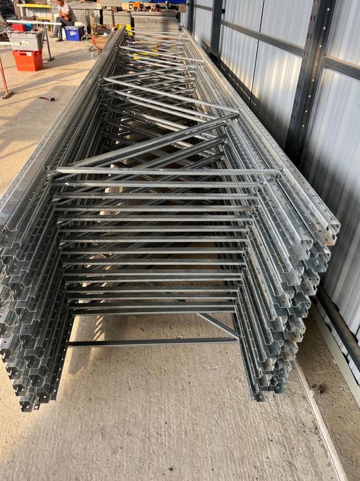 Rafturi metalice noi + polite plasa zn