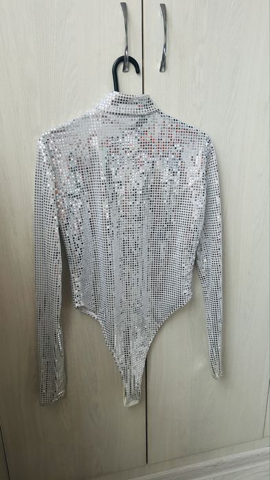 Сценическое серебристое боли