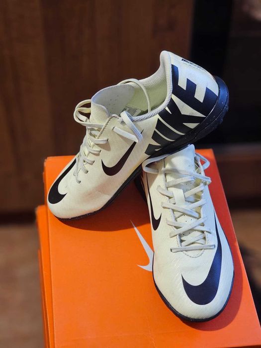 Nike Jr. Mercurial Vapor 15 Club TF Junior sintetic 38