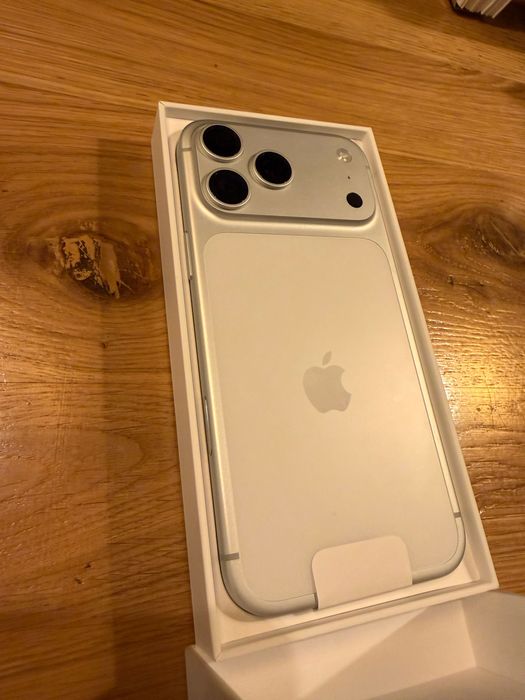 *Нов*Iphone 17 Pro max 256GB Silver