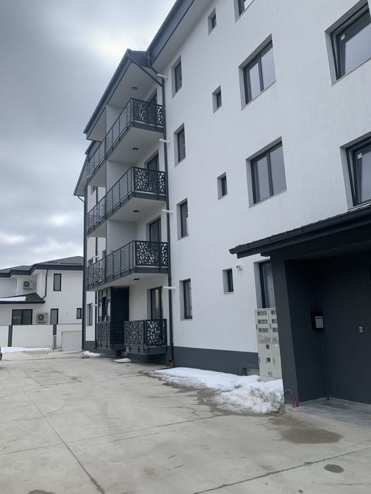 Inchiriez apartament 2 camere,loc de parcare si boxa depozitare in Dobroesti,jud.Ilfov.