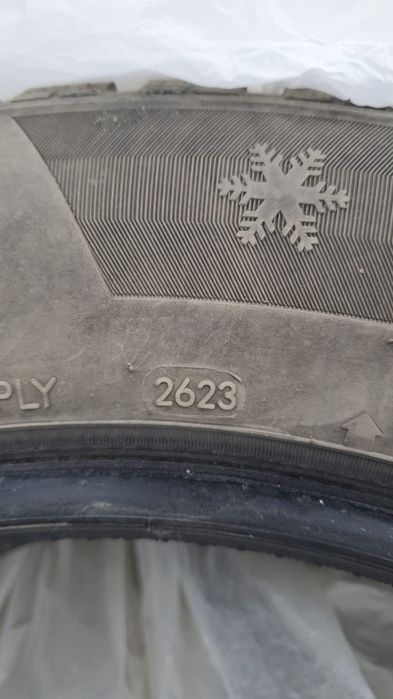 Продам шины б/у...