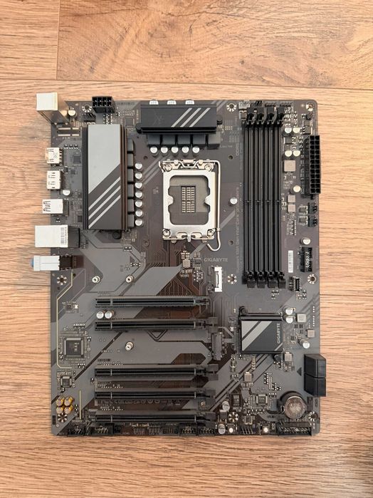 Placa de baza Gigabyte B760 DS3H DDR5