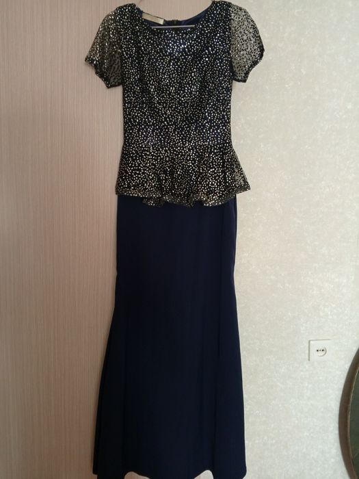 Платье женское вечерное .