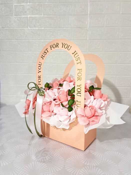 Цветы из мыльных роз