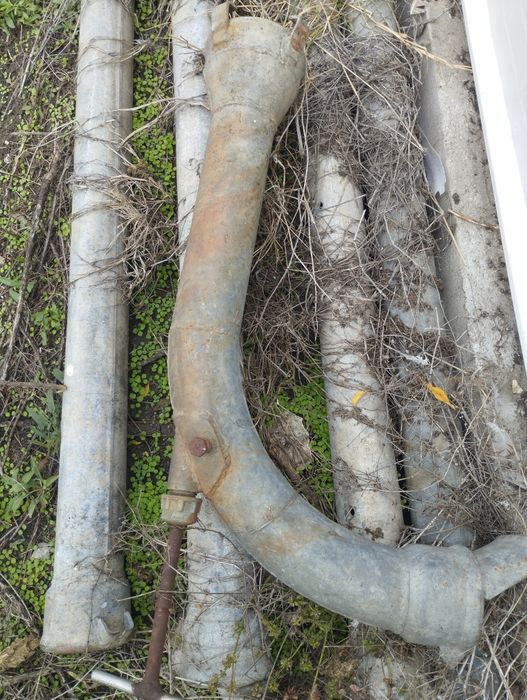 Коляно за тръби !